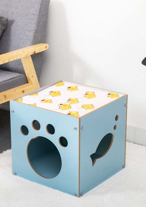 MZW  Wooden Cat House